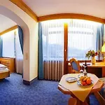 Vier Jahreszeiten Hotel