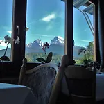 Vier Jahreszeiten Hotel 3*