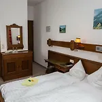 Hotel Vier Jahreszeiten 3*