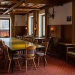 Hotel Vier Jahreszeiten 3*