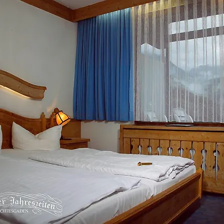 Hotell Vier Jahreszeiten 3*