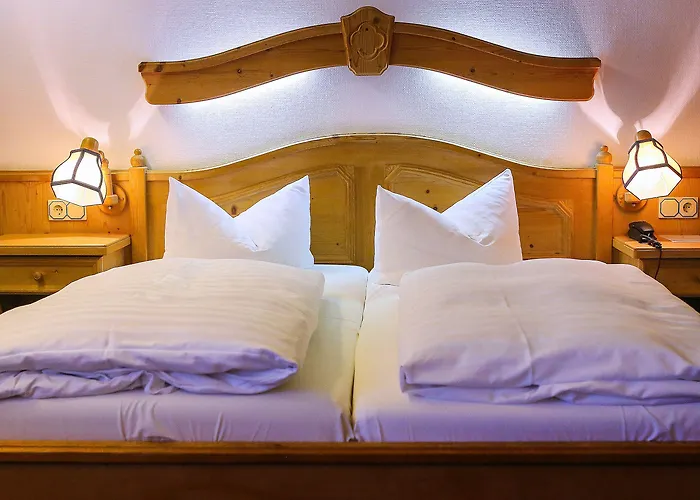 Vier Jahreszeiten Hotell 3*