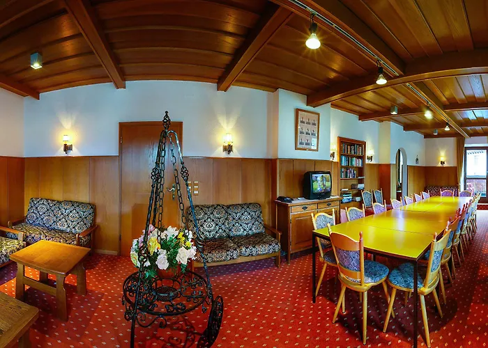 Hotell Vier Jahreszeiten