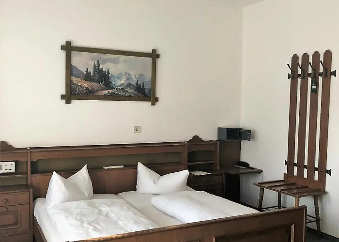 Vier Jahreszeiten Hotell