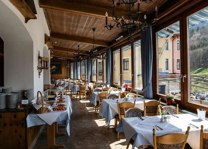 Hotell Vier Jahreszeiten