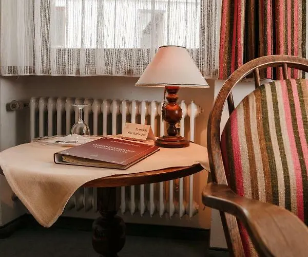 Hotell Vier Jahreszeiten