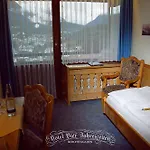 Отель Vier Jahreszeiten 3*
