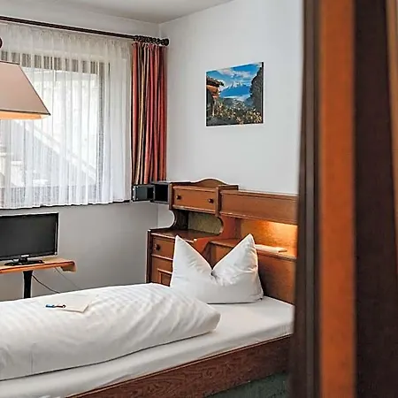 Hotel Vier Jahreszeiten 3*