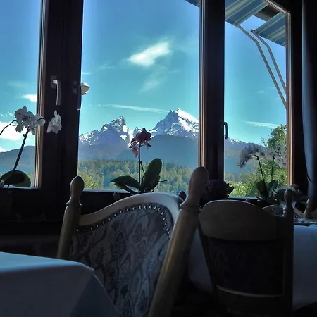 Vier Jahreszeiten Hotel 3*