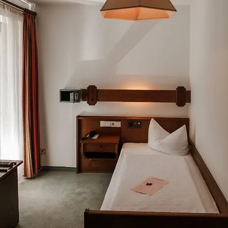 Vier Jahreszeiten Hotel