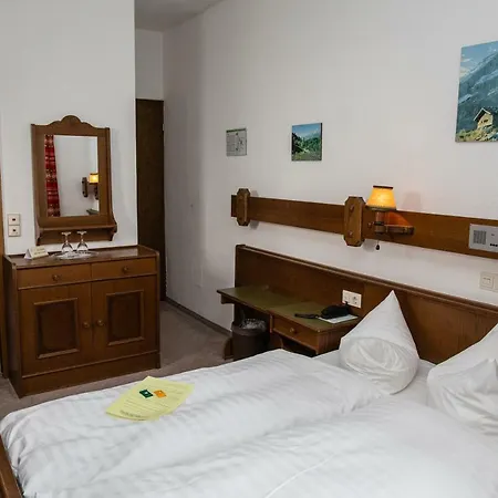 Hotel Vier Jahreszeiten 3*