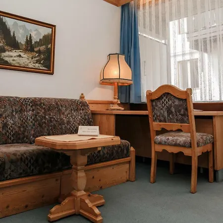 Vier Jahreszeiten Hotel